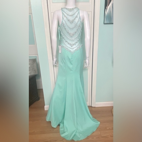 Size 6 Aqua Pastel Green Seafoam Slit fitted prom dress gown Unique Pearl work - Picture 3 of 5